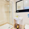 Отель King Deluxe City Apt, Balcony View & Free Parking!, фото 14