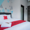 Отель RedDoorz near Sindu Kusuma Edupark 3, фото 4