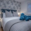 Отель Midnight - 2 Bedroom Apartment - Tenby, фото 4