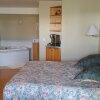Отель Athabasca Lodge Motel, фото 26