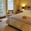Отель 8 Longbourn, фото 8