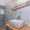 Отель Lux House Versys With Jacuzzi, фото 13