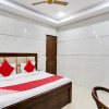 Отель OYO 71043 Hotel Kingsman, фото 3