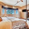 Отель Luxurious All-suite Ski W/ Hot Tub 5 Bedroom Duplex, фото 6
