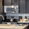 Отель Downtown Dallas CozySuites w/ roof pool, gym 4, фото 4