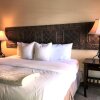 Отель K B M Resorts- Cbi-207 Upgraded 1bd, Wood Fireplace, Full Kitchen, Wifi, Walk to Slopes!, фото 5
