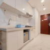 Отель Homey And Warm Studio Room At Sky House Bsd Apartment, фото 3