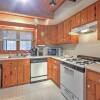 Отель Spacious Bartlett Townhome < 6 Mi to Attitash Mtn!, фото 4