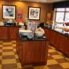 Отель Hampton Inn Hutchinson, фото 26