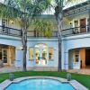 Отель Mont d'Or Sandton Villas в Сэндтон