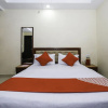 Отель OYO 27825 Hotel Royal, фото 5