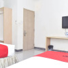 Отель RedDoorz Plus near Sultan Hasanuddin Airport, фото 18