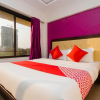 Отель OYO 11917 Hotel Symphony Grand, фото 18