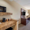 Отель Comfort Suites Fredericksburg North, фото 38