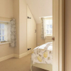Отель Jasmine Cottage-2BD in Heart of Bourton, фото 9