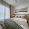 Отель Beautiful Condo Just Steps Away From the Beach, фото 20