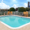 Отель Days Inn & Suites by Wyndham Arlington Near Six Flags, фото 9