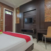 Отель RedDoorz Plus near Cambridge City Square 2, фото 9