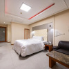 Отель Suwon Guundong Cinema, фото 7