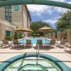Отель Embassy Suites by Hilton Tampa USF Near Busch Gardens, фото 21