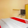 Отель OYO 91349 Karawaci Taman Permata 3, фото 17