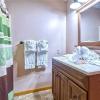 Отель Overview Two Bedroom Cabin, фото 11