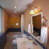 Отель Michaels Inn & Suites, фото 8