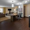 Отель Candlewood Suites Kalamazoo Se, an IHG Hotel, фото 5