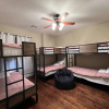 Отель MyCrib Houston Hostel, фото 12