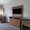 Отель Quality Inn & Suites I-35 E / Walnut Hill, фото 6