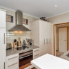 Отель QV Charming Viaduct Harbour Apartment - 787, фото 5