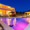 Отель Family Friendly Pool House Ana, фото 10