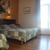Отель Hôtel Le Grillon, фото 4