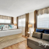 Отель Amazing 4BR with Private Heated Pool, фото 7