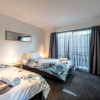 Отель Toodle's Wanaka Luxury with Mountain Views, фото 7