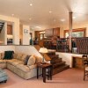 Отель Ski-in/ski-out Corner Unit Near Sky Cab Gondola by The Woodrun V Townhouses, фото 15