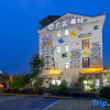 Отель Floral Hotel·Yichang Sanxia Jinshi Inn, фото 1