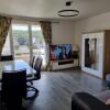Отель Appartement lumineux et cosy à Chaville. в Шавиль