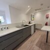 Отель Perfect Location 3 Bed Serviced apartment with Bike Storage for BPW. Close to Brecon Beacons, фото 5