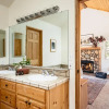 Отель Golden Oak Rd - Moonridge, фото 19