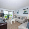 Отель Lovely 2 Bedroom Beachfront Condo, фото 3