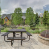 Отель Spacious Town Home, Short Walk to Lifts, Private Hot Tub - 144C by Redawning, фото 21