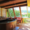 Отель 3 Bed Blue Mountain Cottage with Hot Tub, фото 2