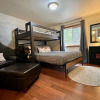 Отель Bigfoot Base Camp 2 Bedroom Home by NW Comfy Cabins by RedAwning, фото 2