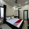 Отель OYO 1199 Dung Quyen Hotel, фото 5
