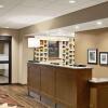Отель Hampton Inn & Suites Minooka, фото 17