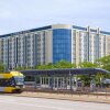Отель Embassy Suites by Hilton Minneapolis Airport, фото 25