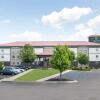 Отель La Quinta Inn & Suites Blue Springs в Блю-Спрингсе