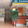 Отель 7Days Inn Jiangmen Gangkou Yi Road Fenghuang Shan Bus Station, фото 2