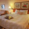 Отель Hampton Inn & Suites State College at Williamsburg Square, фото 38